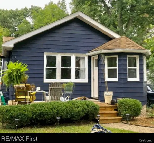 23844 Republic, Oak Park, MI 