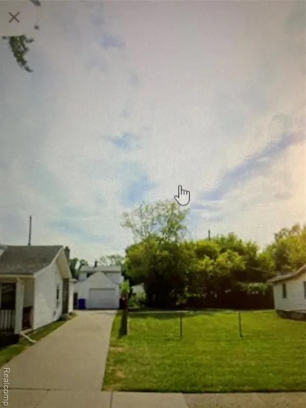 6808 Studebaker, Warren, MI 