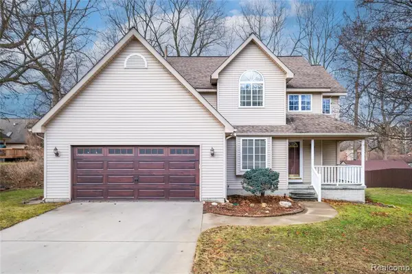 410 Bent Oak, Fenton, MI 