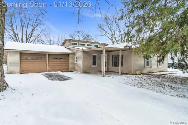 4734 Kempf, Waterford, MI 