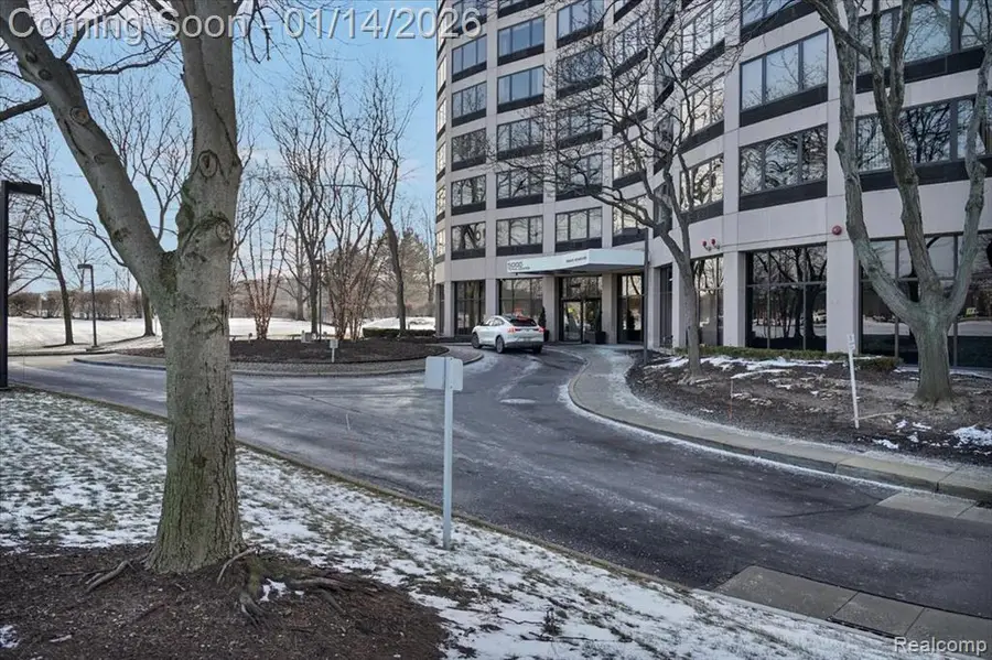 5000 Town #3206, Southfield, MI  - Image #2