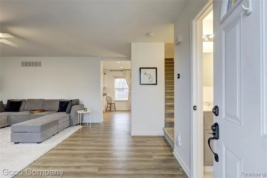 28076 Schram, Roseville, MI  - #3