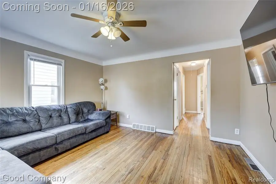 1216 E George, Hazel Park, MI  - Image #3