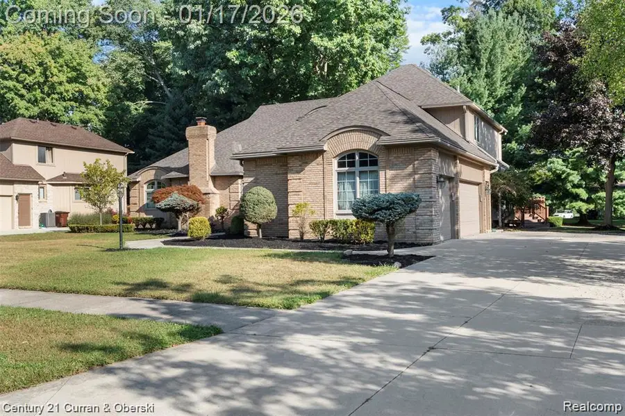 9039 Oakridge Trail, Shelby Charter Township, MI  - Image #2