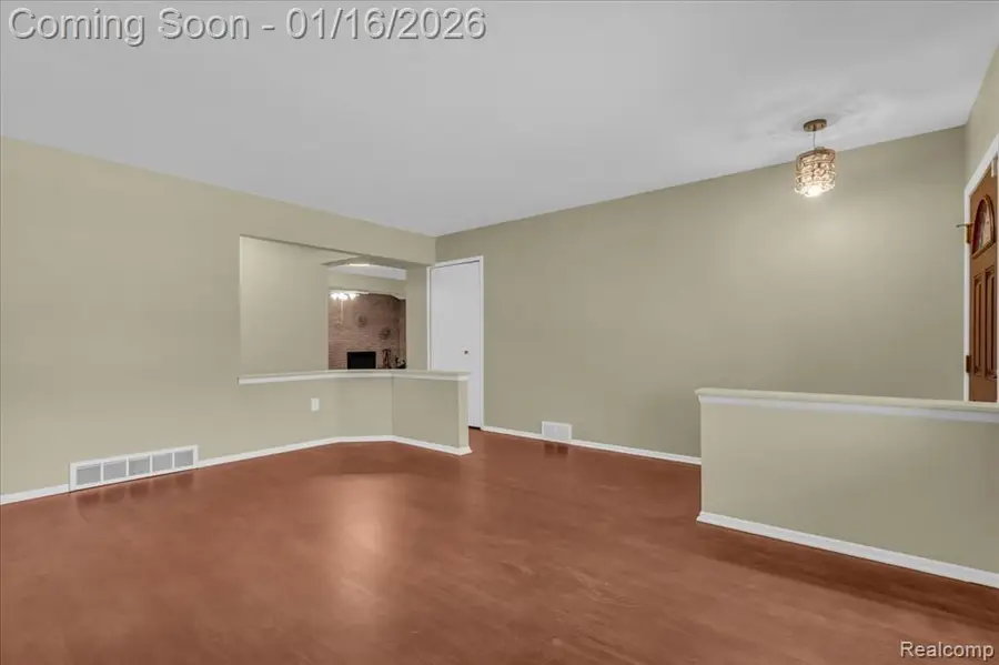 27739 Yvette, Warren, MI  - Image #3