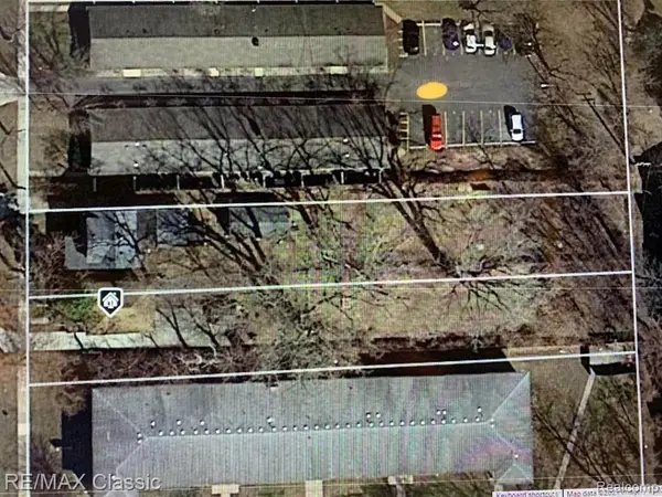 300-304 Baker, Royal Oak, MI 48067