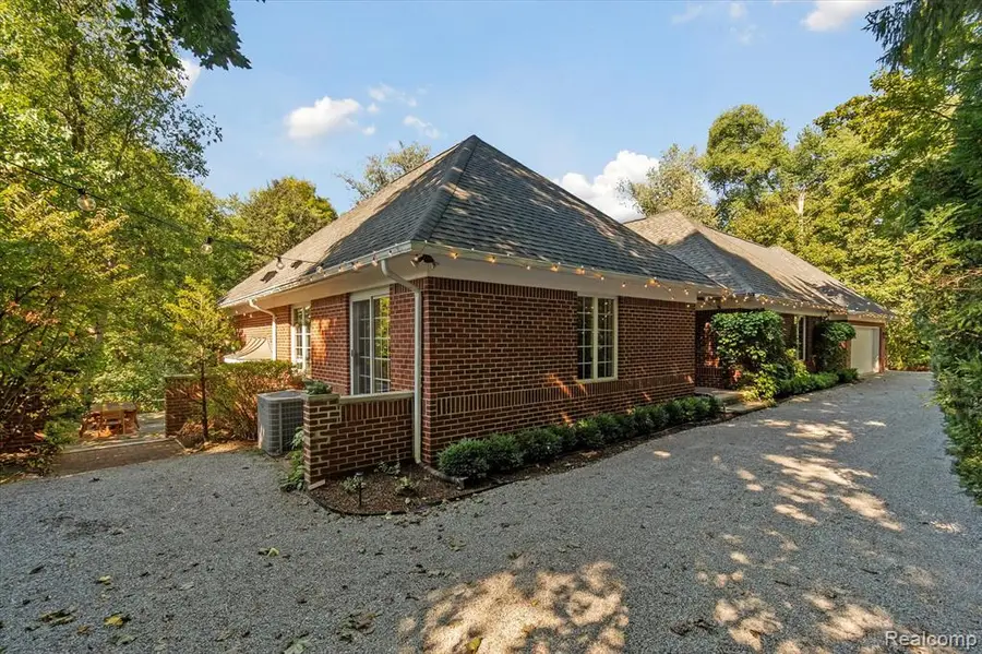 146 S Rogers, Northville, MI 48167 - #2