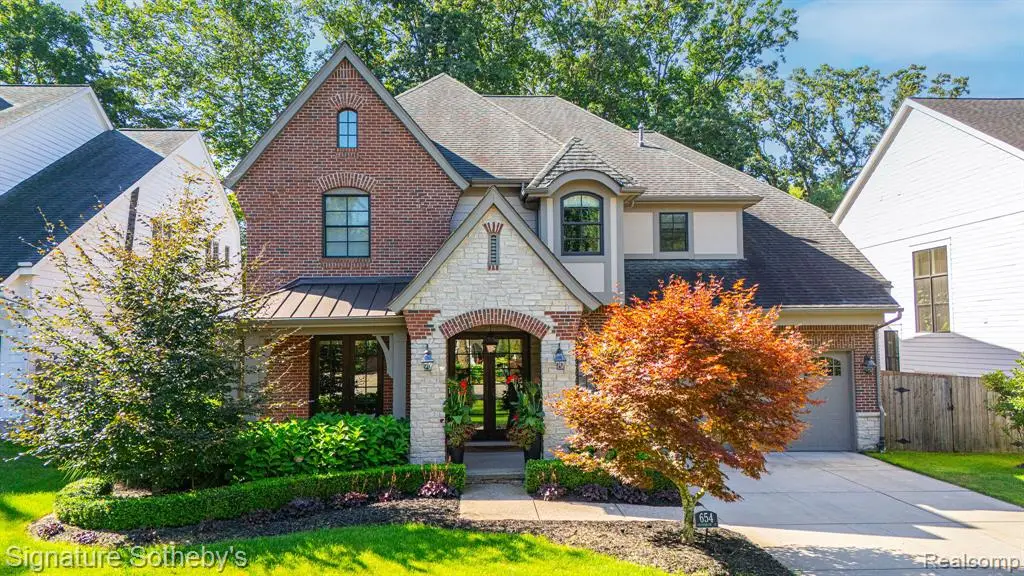 654 Shepardbush, Birmingham, MI  - Image #1
