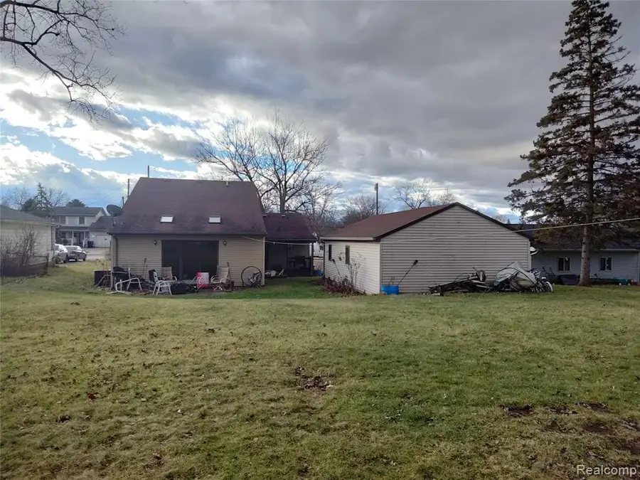 1061 Barbara, Grand Blanc, MI  - #3