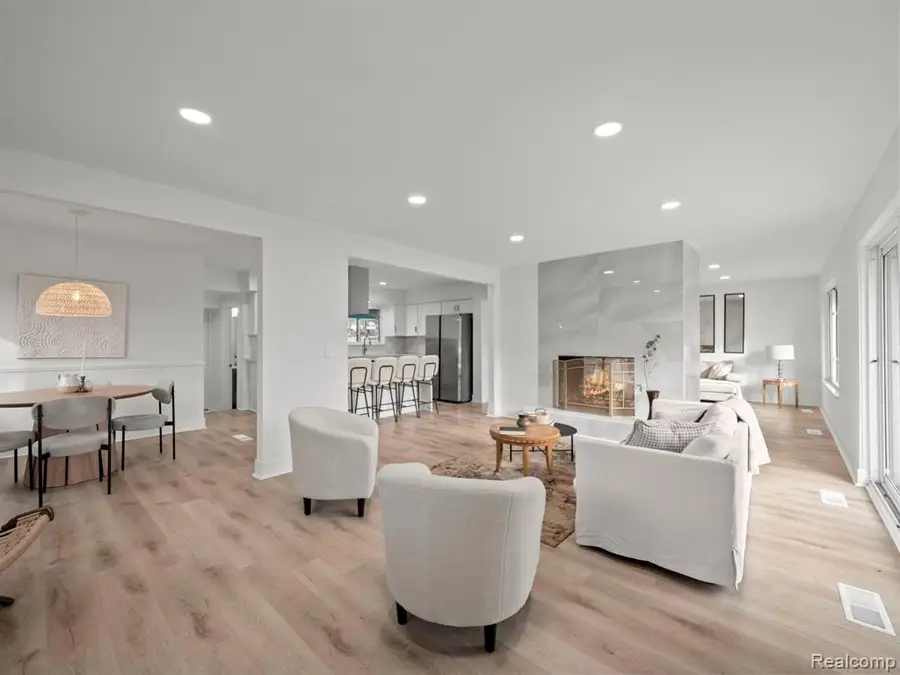 7011 White Pine, Bloomfield Hills, MI  - Image #2