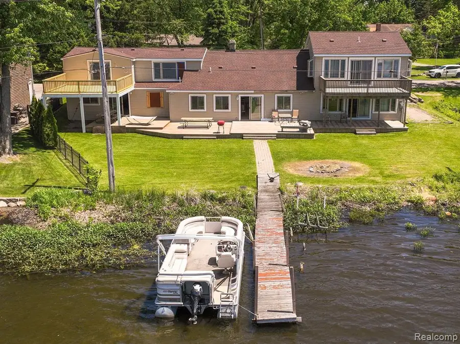1794 S Hughes, Brighton, MI 48114 - #3