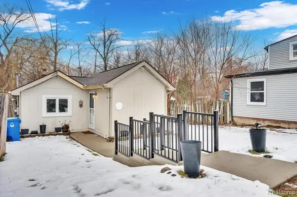 2883 Sunderland, Waterford, MI 