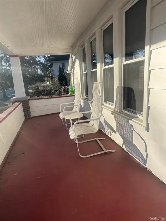 398 W Hazelhurst, Ferndale, MI  - Image #3