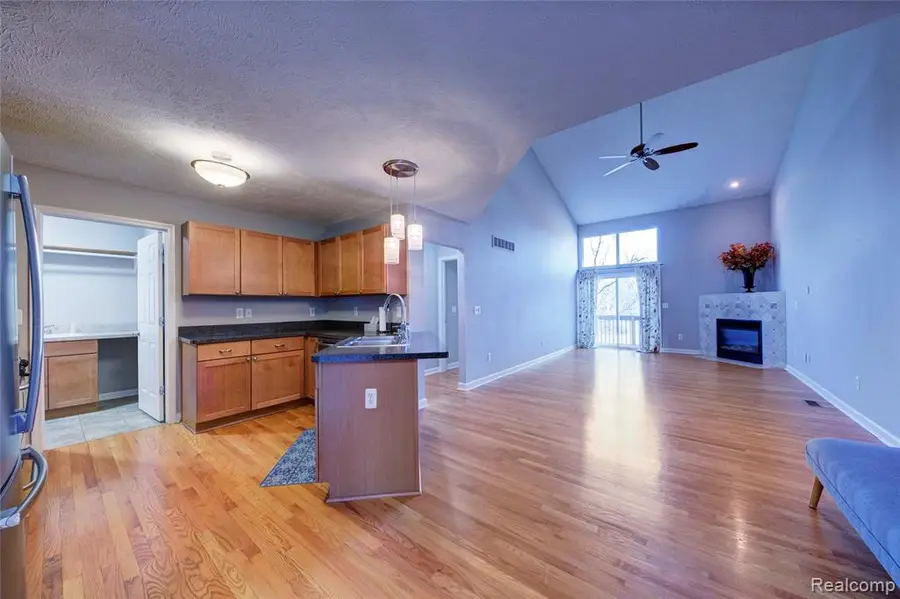 1040 Spirea, Howell, MI 48843 - Image #2