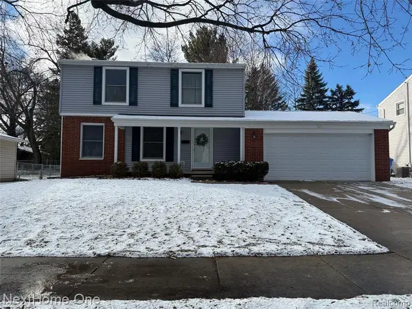 1601 N Fairview, Lansing, MI 