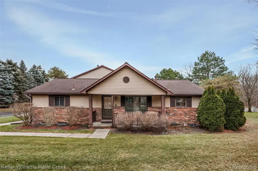 975 Woodlane, Rochester Hills, MI  - Image #3