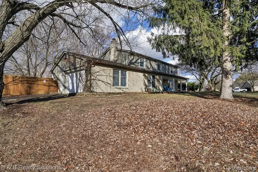 5011 Vincent, Shelby Charter Township, MI  - Image #2