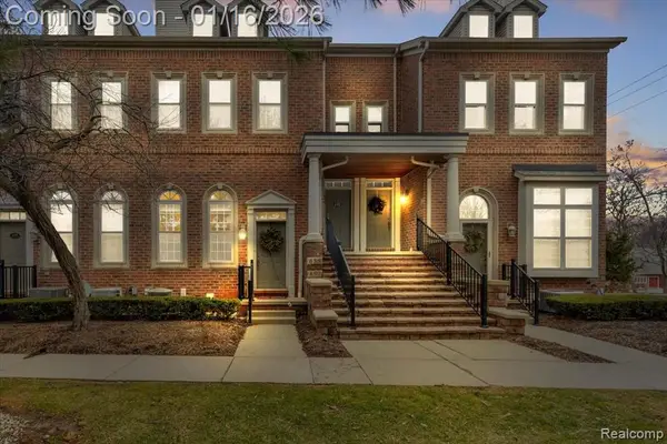 657 River Park Village, Northville, MI 