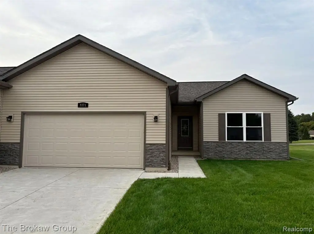 3371 Meadowridge, Davison, MI 48423 - Image #1