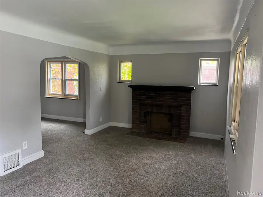 11851 College, Detroit, MI  - Image #2