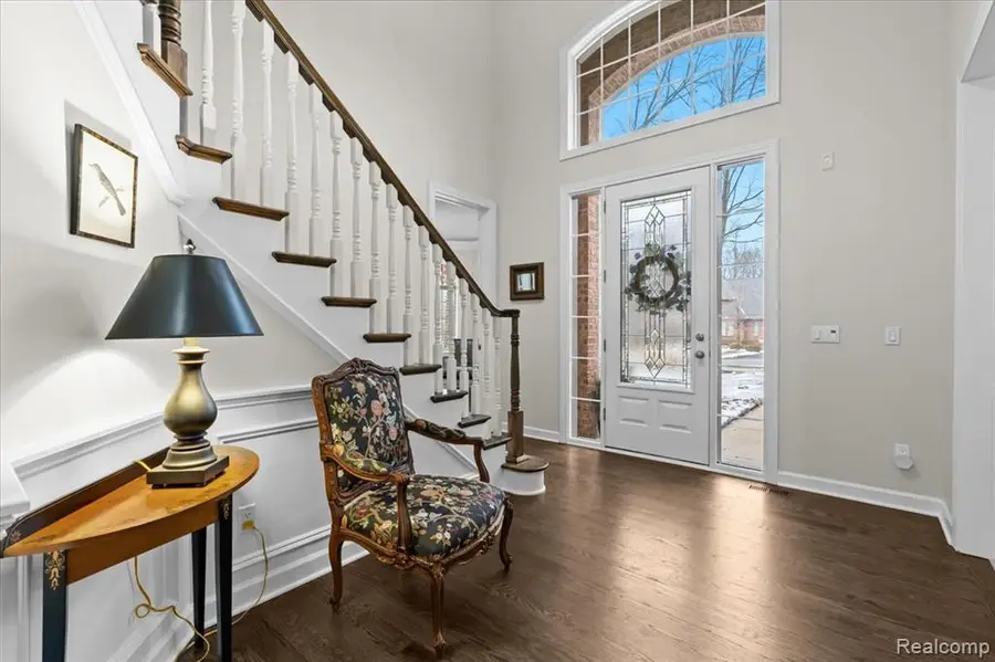 5828 Wyndam, Brighton, MI  - Image #3