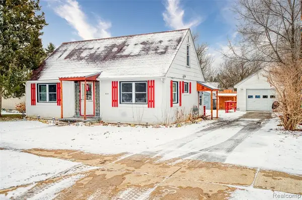 522 E Frank, Fowlerville, MI 48836