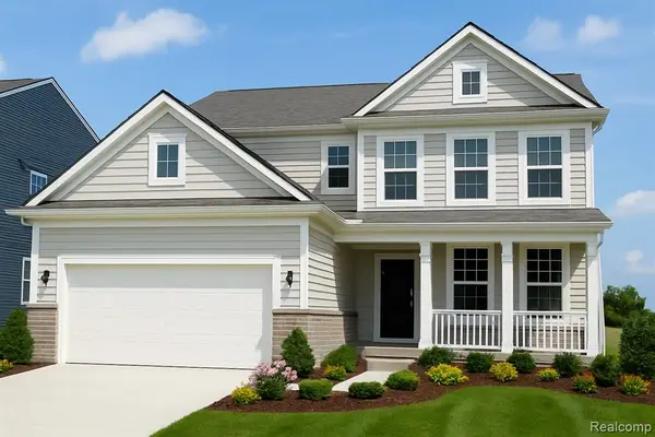 826 Kuss, Saline, MI 