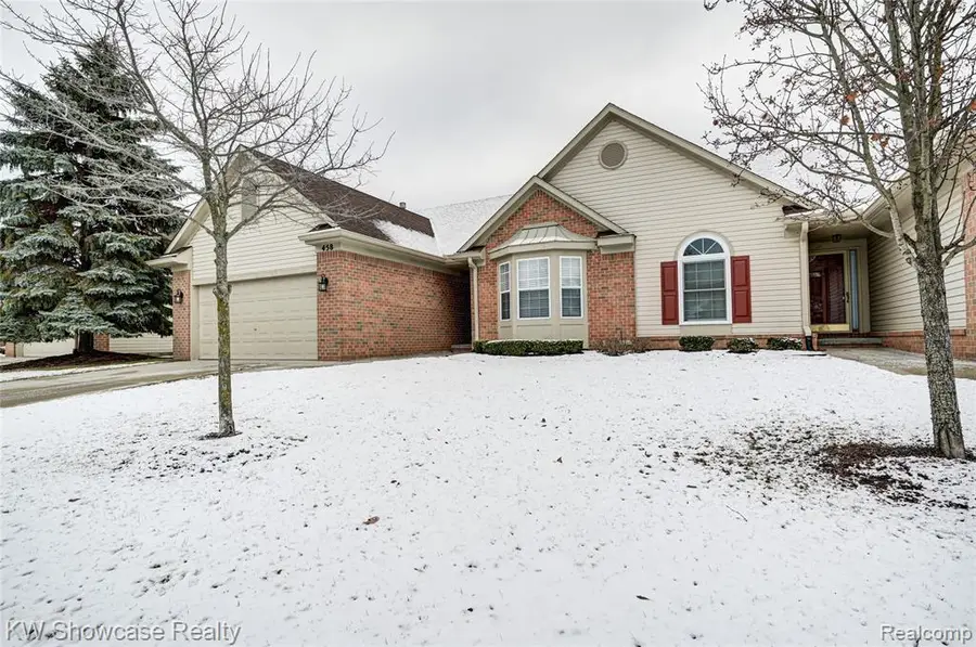 458 N Oak, Commerce Township, MI  - Image #2