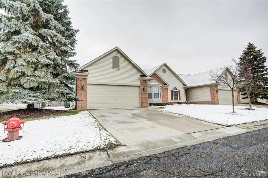 458 N Oak, Commerce Township, MI  - Image #3