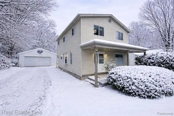 3180 Eastwood, Rochester Hills, MI 