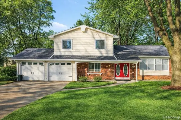 6090 Lancaster, Flint, MI 