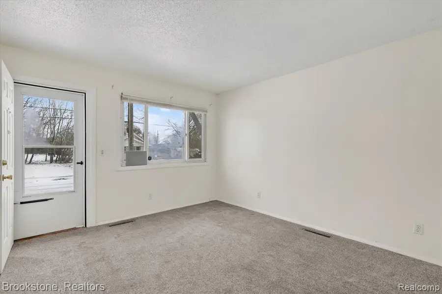 1034 E Alma, Flint, MI  - Image #3