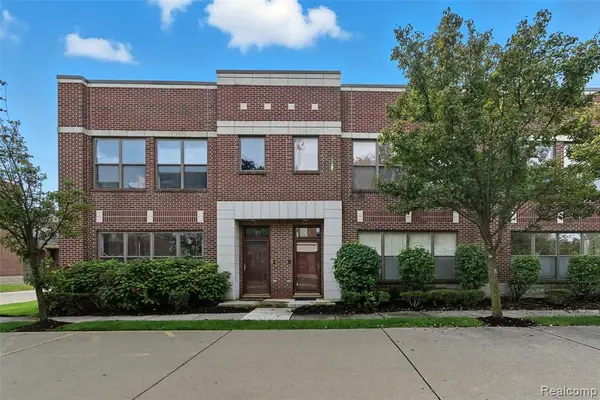 54 W Bethune #44, Detroit, MI 