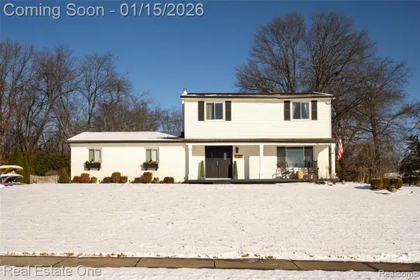 8680 Harbortowne, Clarkston, MI 