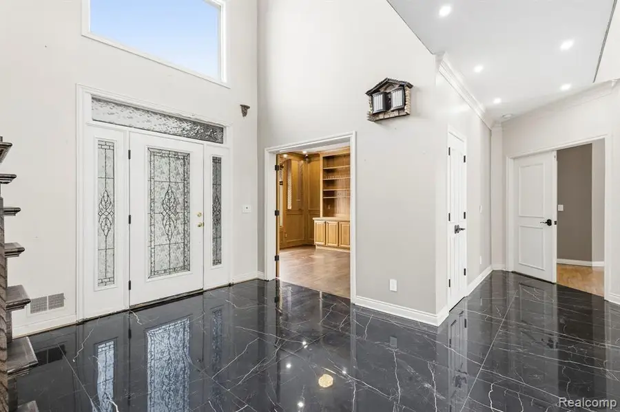 49750 Golden Lake, Shelby Charter Township, MI  - Image #3