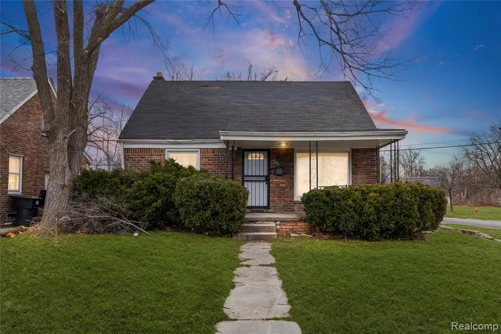 19900 Southfield, Detroit, MI 48235 - #1