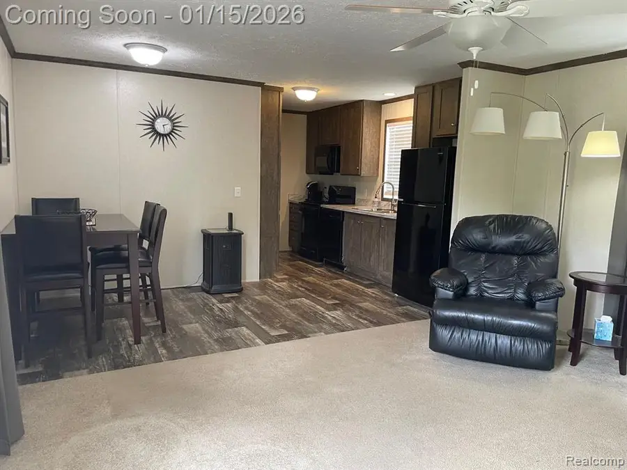 186 Oak Ave, Highland, MI 48357 - Image #2