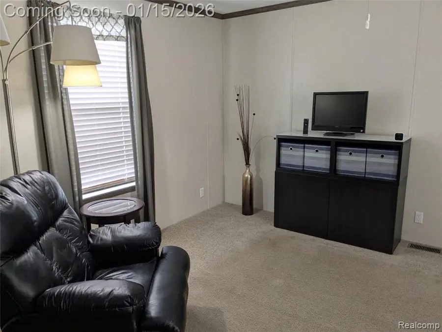 186 Oak Ave, Highland, MI 48357 - Image #3