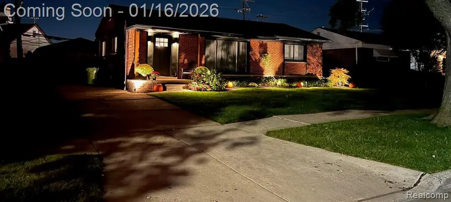 32863 Beacon, Fraser, MI  - Image #3