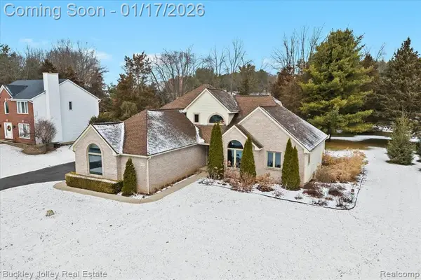 3597 Habitat, Pinckney, MI 