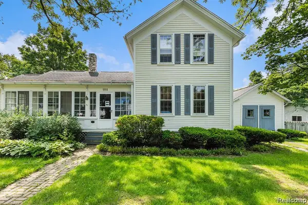 1111 W Park, Lapeer, MI 