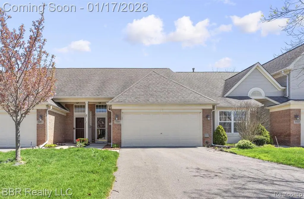 5485 Greenway #81, Trenton, MI  - Image #1