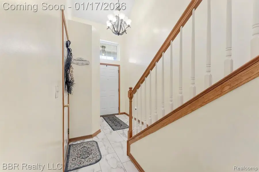 5485 Greenway #81, Trenton, MI  - Image #2