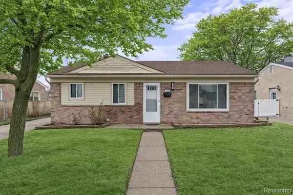 30684 Gladys, Westland, MI 48185