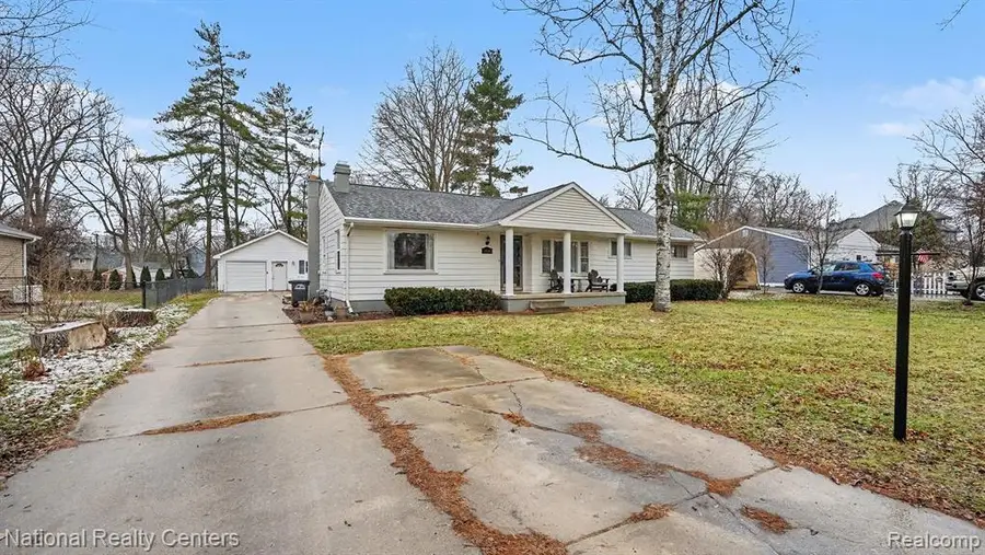 15643 Fry, Plymouth, MI  - Image #3