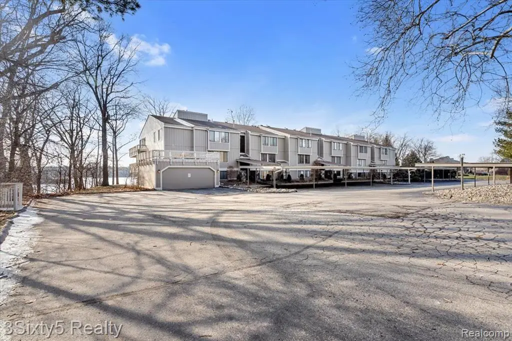 1731 Cliffs #202, Ypsilanti, MI  - Image #1