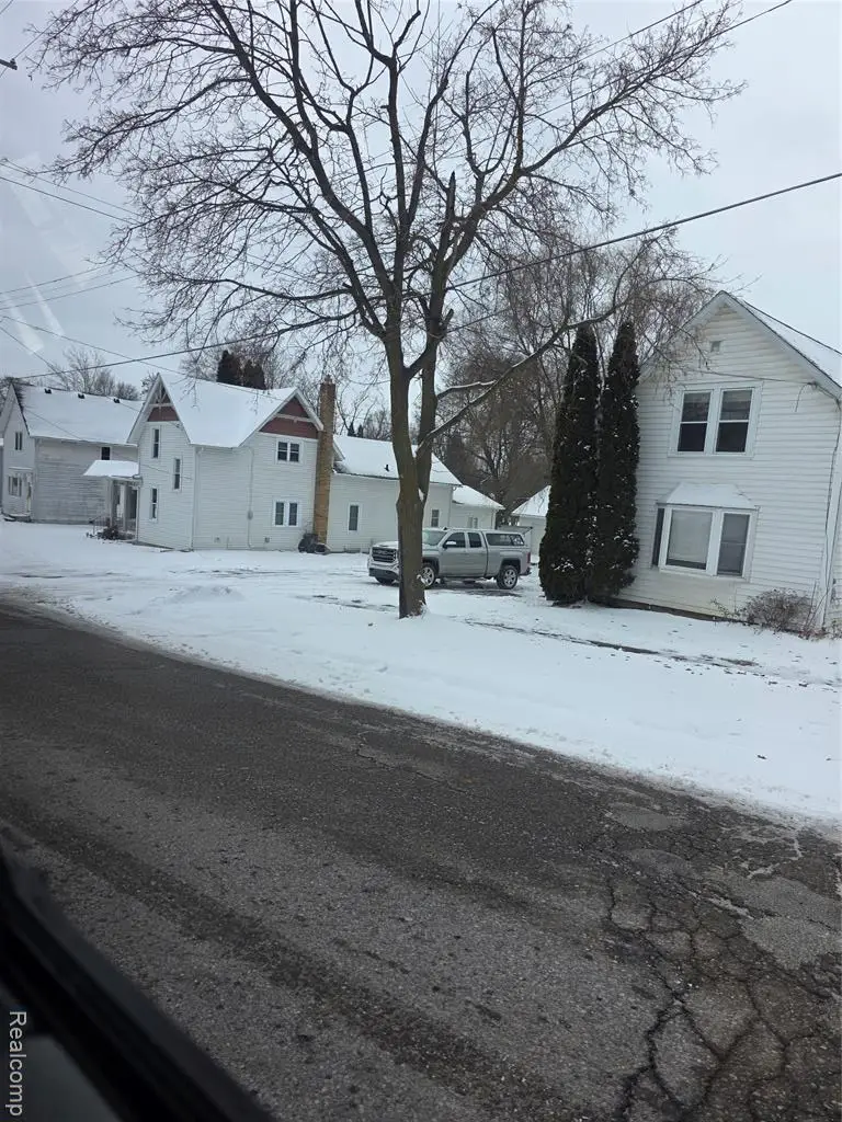 315 N Maple, Flushing, MI  - #2