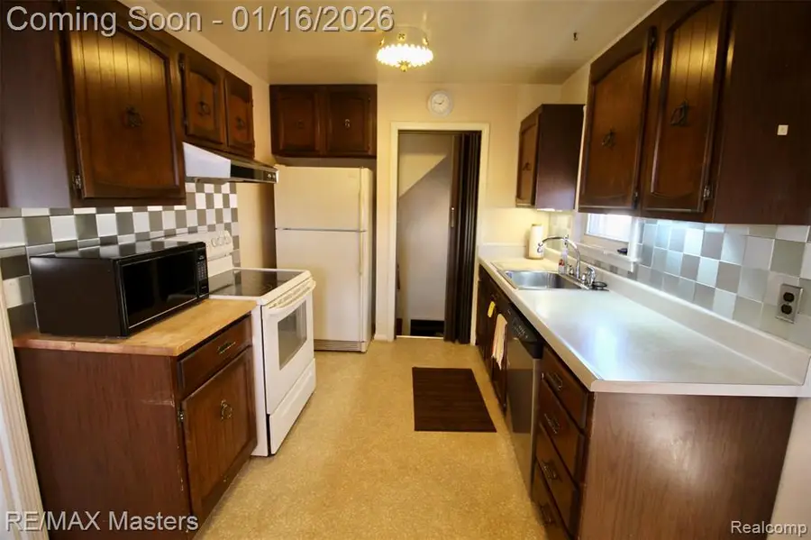 13522 Rosedale, Southgate, MI  - Image #3