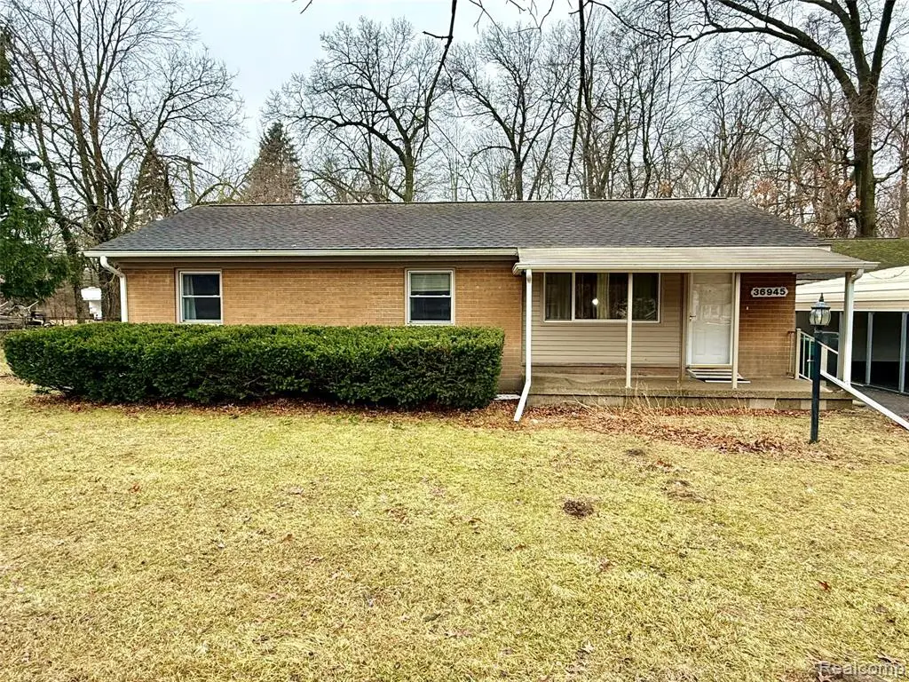 36945 Menton, Romulus, MI  - #1