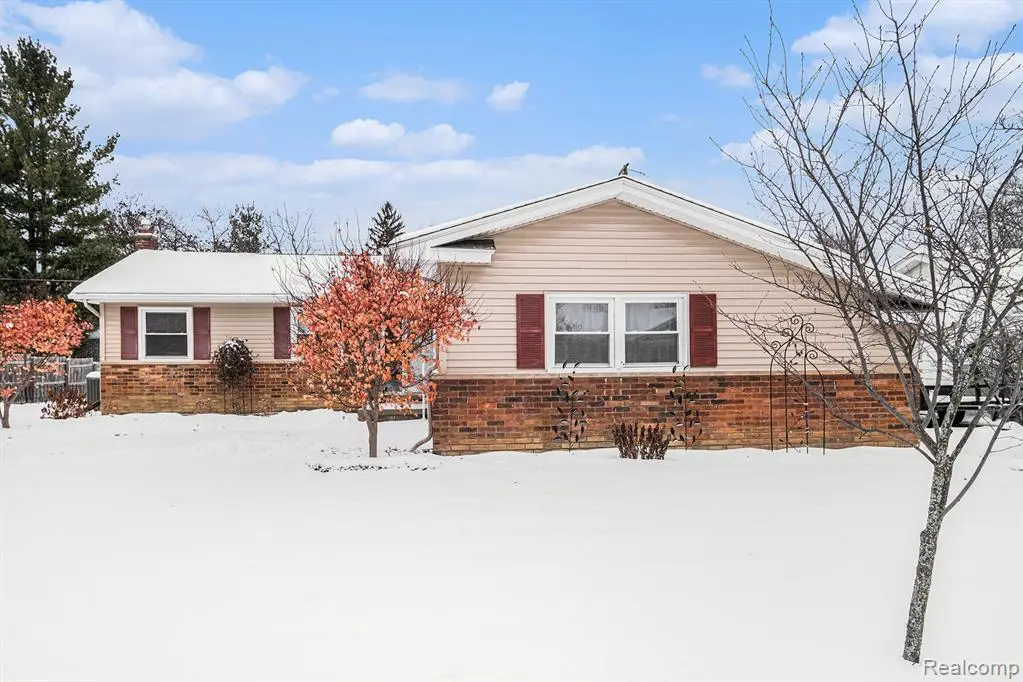 1345 Williamsburg, Flint, MI  - #1